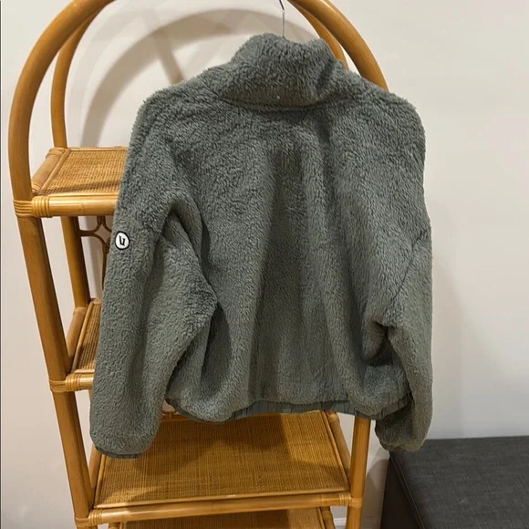 Vuori Green Sherpa Jacket - Picture 4 of 5
